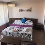 Sunny House Family Complex 3*