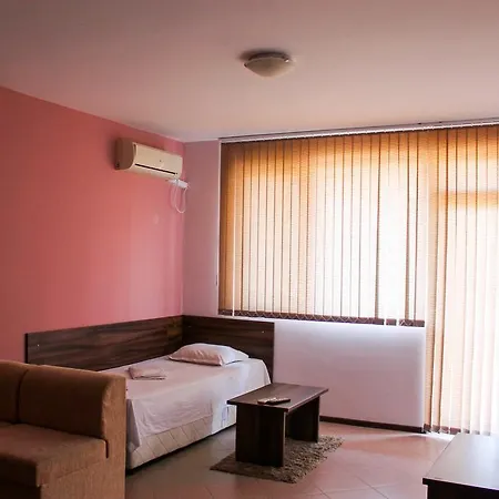 Sunny House Family Complex Aparthotel 3*