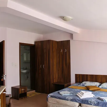 Sunny House Family Complex Apartahotel 3*