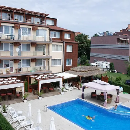 Sunny House Family Complex 3* Neszebar