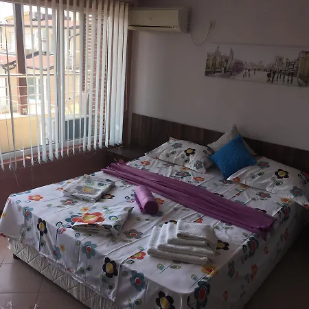 Apartahotel Sunny House Family Complex