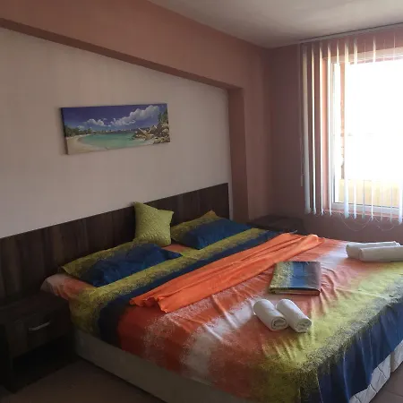 Sunny House Family Complex Apartahotel