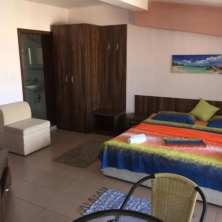 Sunny House Family Complex 3*