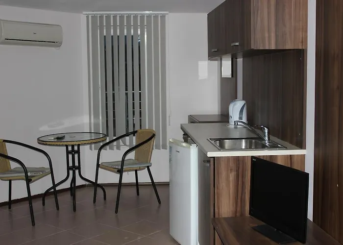 Sunny House Family Complex 3*