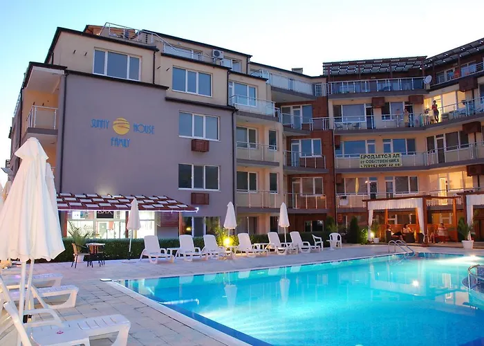 Sunny House Family Complex 3*