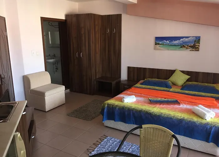 Sunny House Family Complex 3*