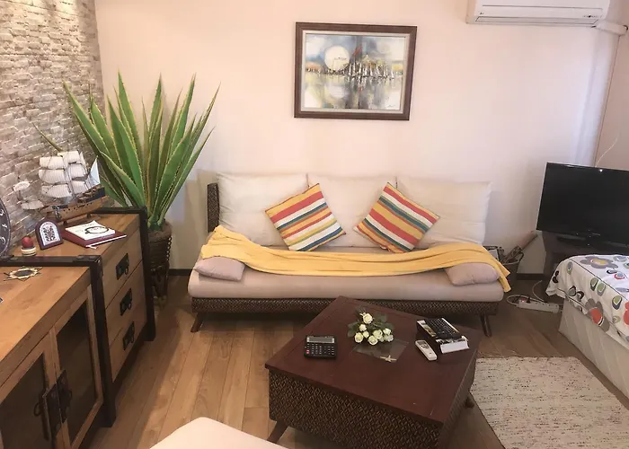 Sunny House Family Complex